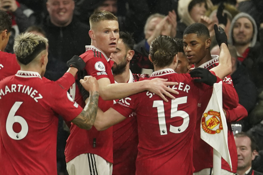 的中场担当 的中场担当